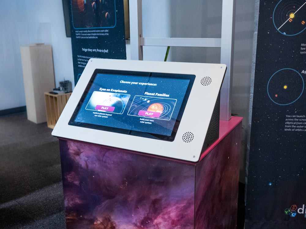 Upland® Exhibits Tabletop Touchscreen - integrated with a Chase Crate